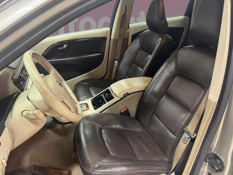 VOLVO XC70 2009