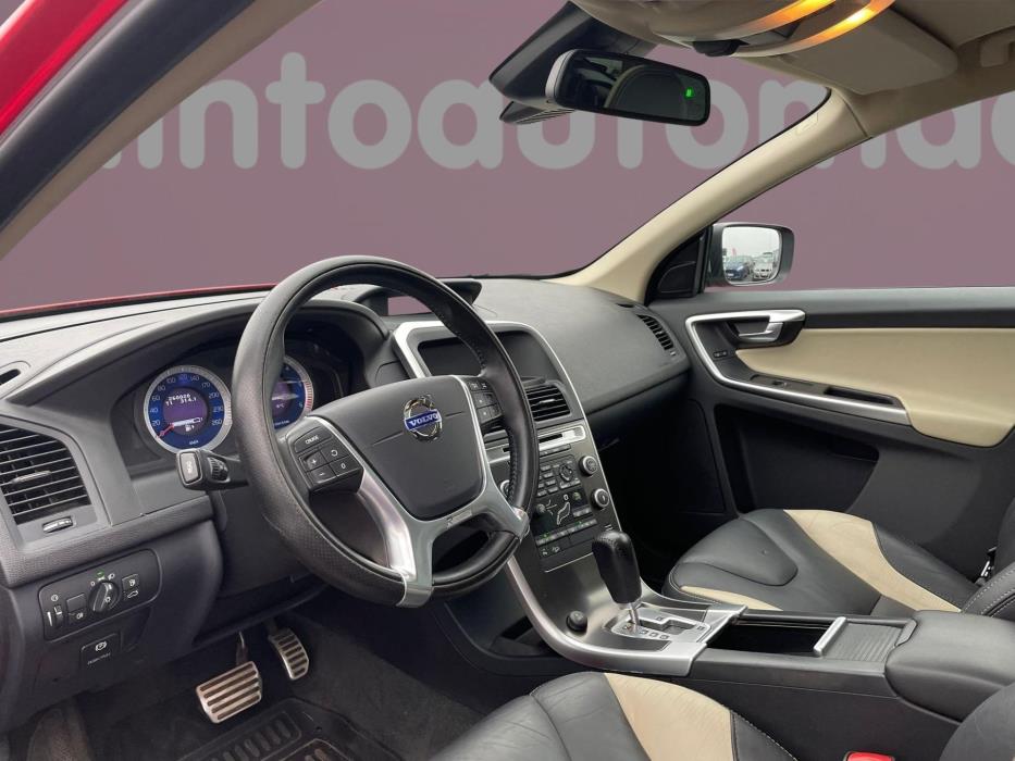 VOLVO XC60 2010
