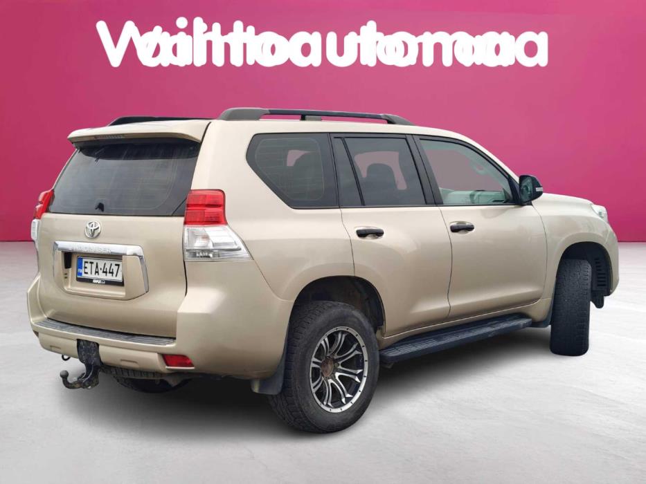 TOYOTA Land Cruiser 2010