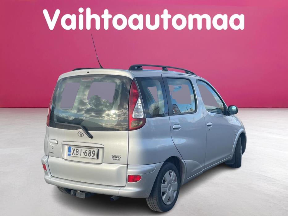 TOYOTA Yaris Verso 2005