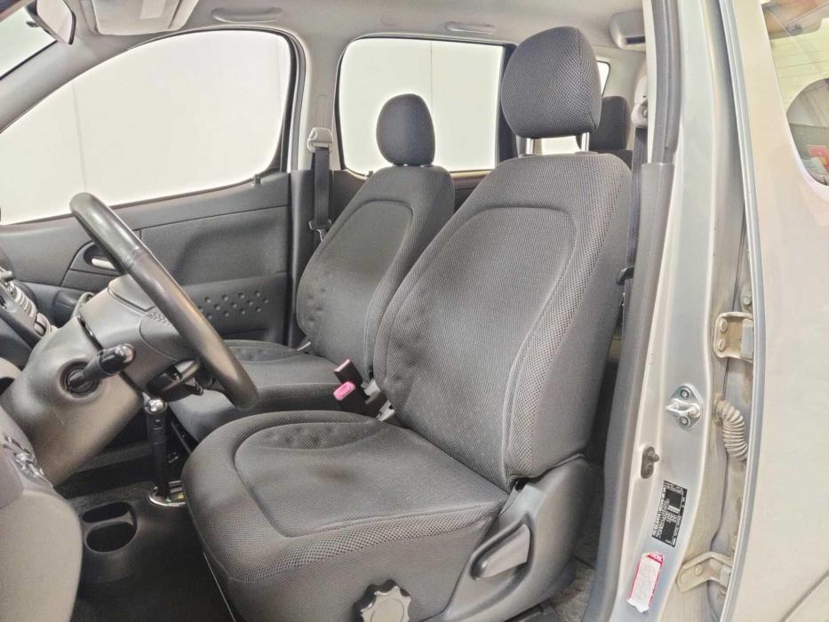 TOYOTA Yaris Verso 2005
