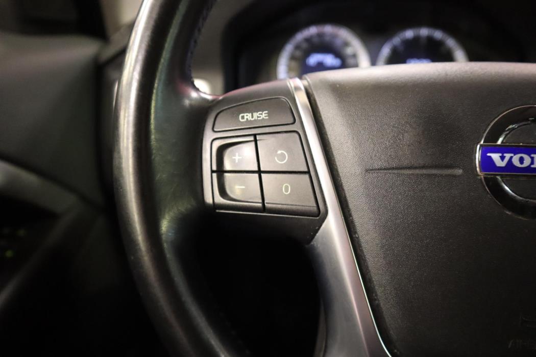 VOLVO XC70 2010