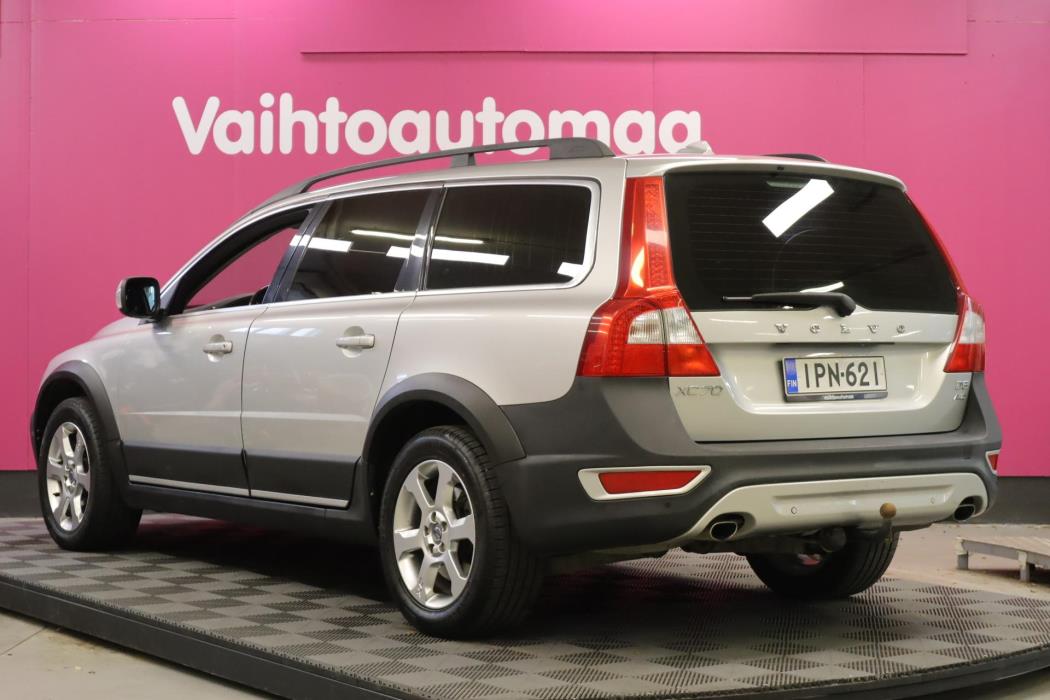 VOLVO XC70 2010