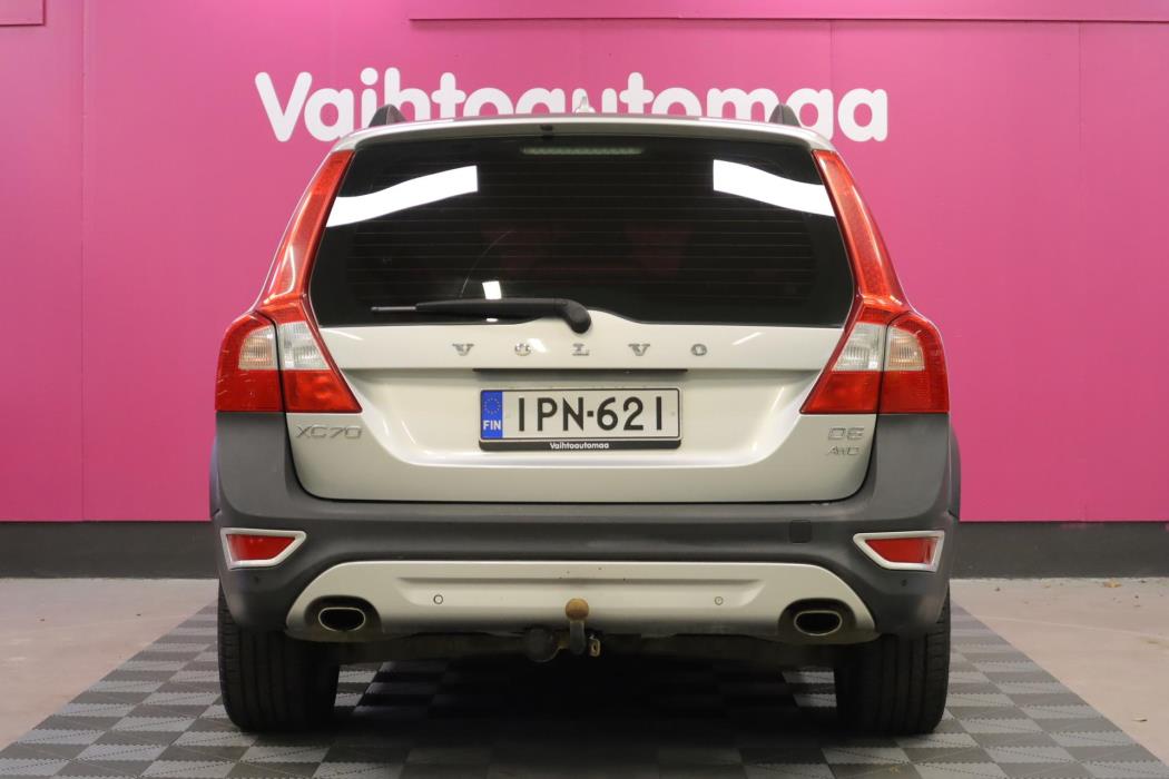 VOLVO XC70 2010