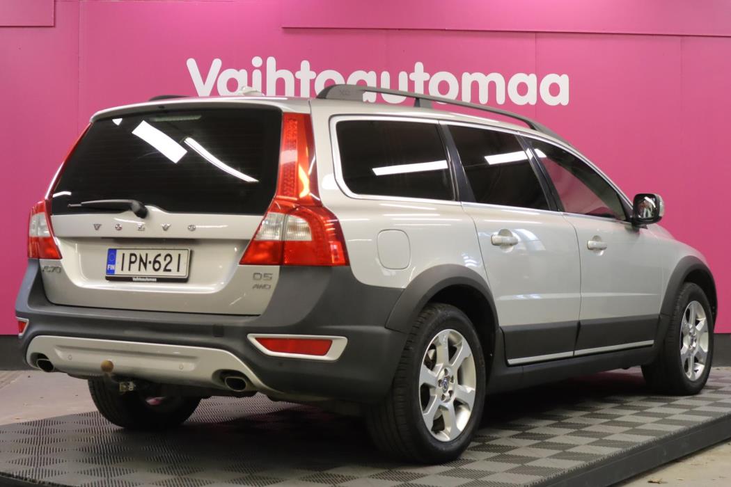 VOLVO XC70 2010