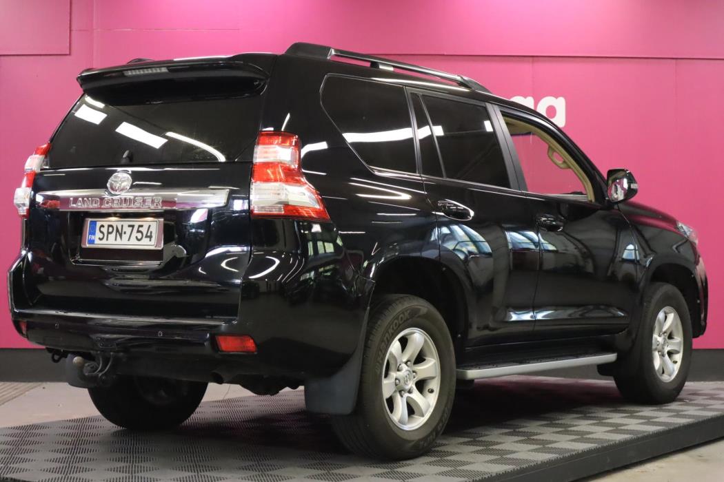 TOYOTA Land Cruiser 2014