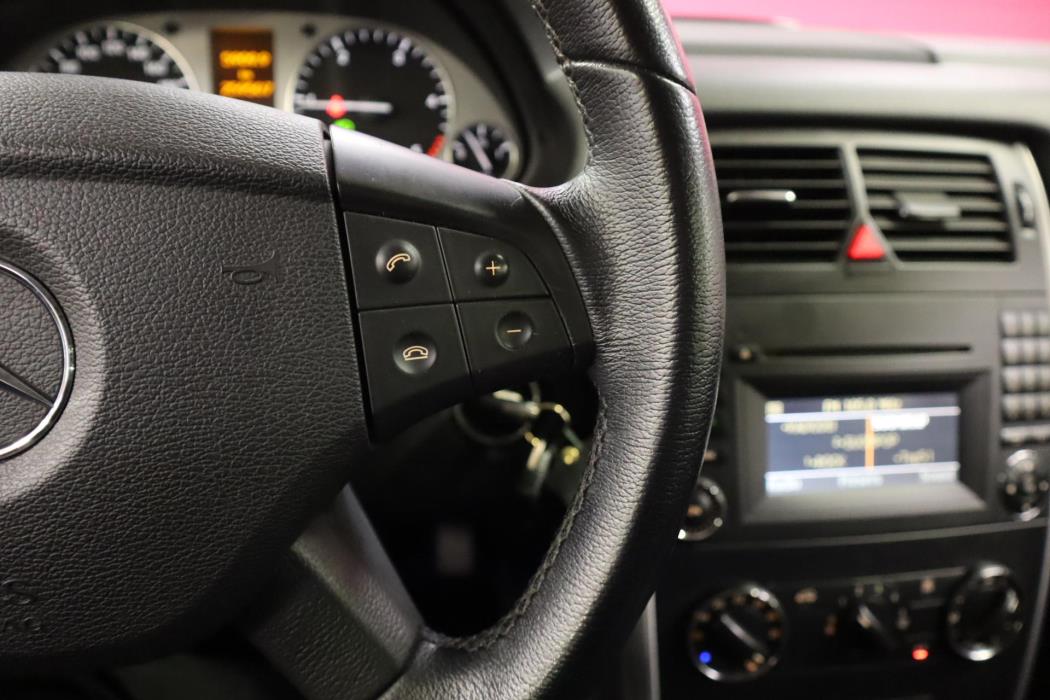 MERCEDES-BENZ B 2010