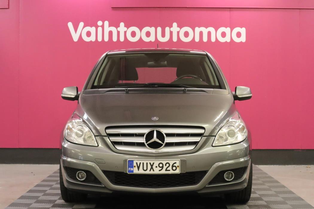 MERCEDES-BENZ B 2010
