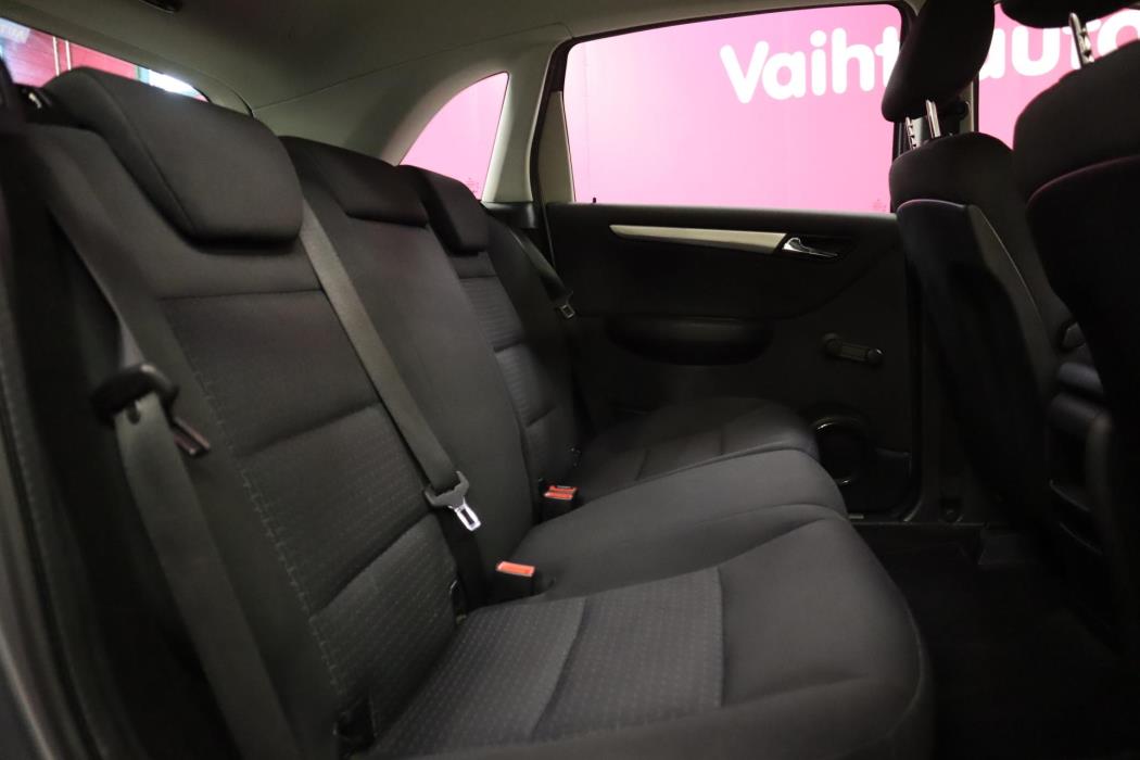 MERCEDES-BENZ B 2010