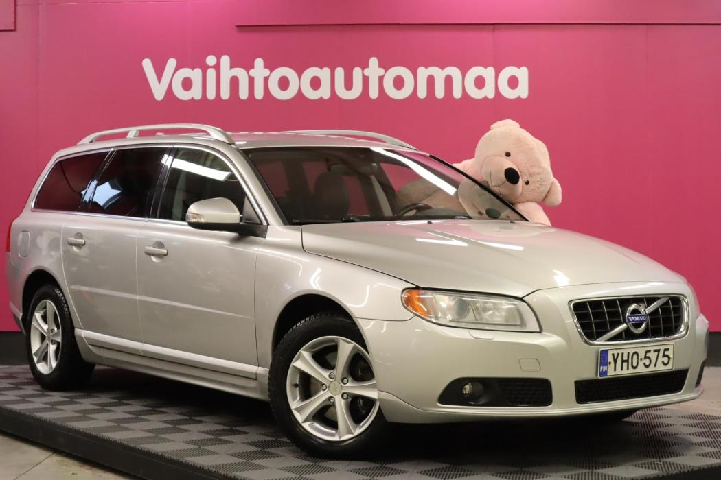 VOLVO V70 2011