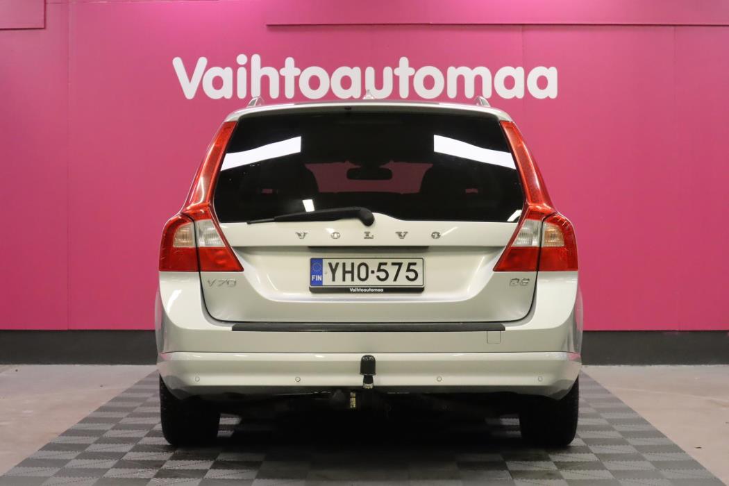 VOLVO V70 2011