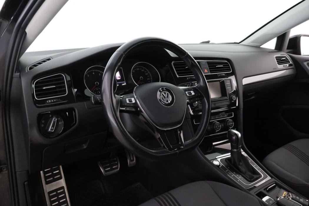 VOLKSWAGEN Golf 2017