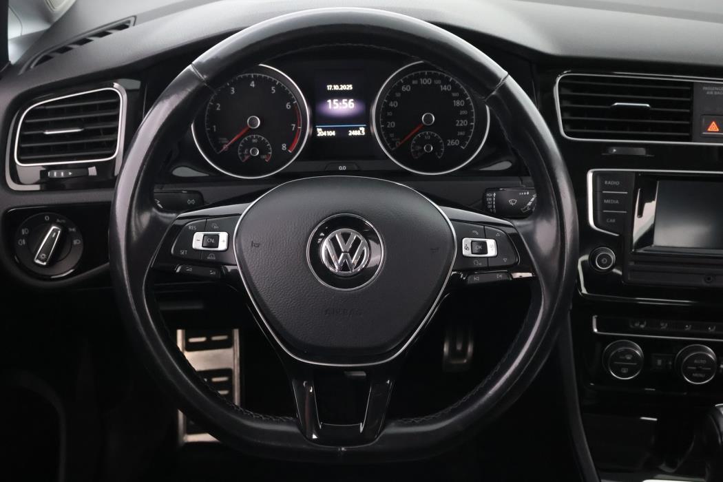 VOLKSWAGEN Golf 2017