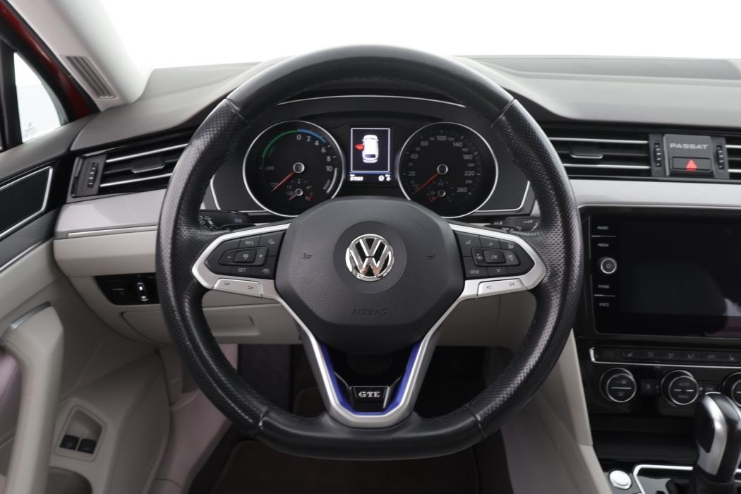 VOLKSWAGEN Passat 2020
