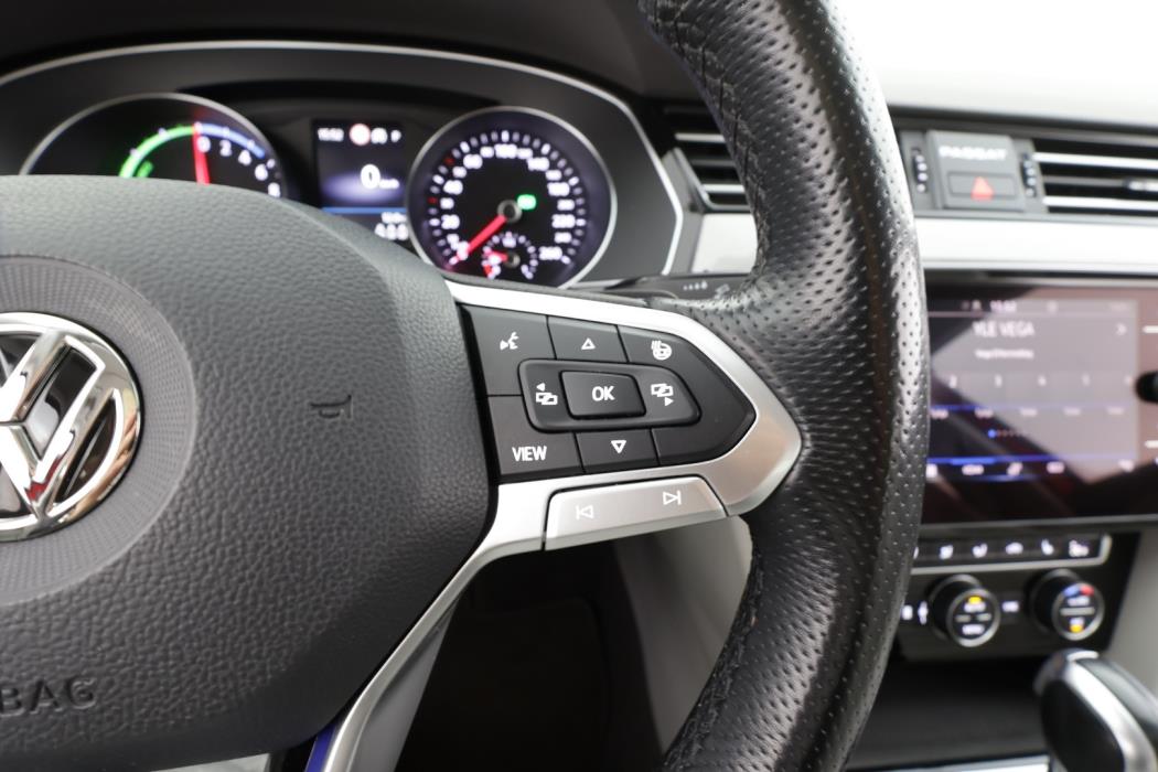 VOLKSWAGEN Passat 2020