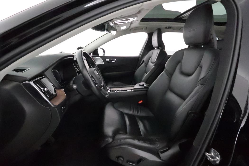 VOLVO XC60 2020