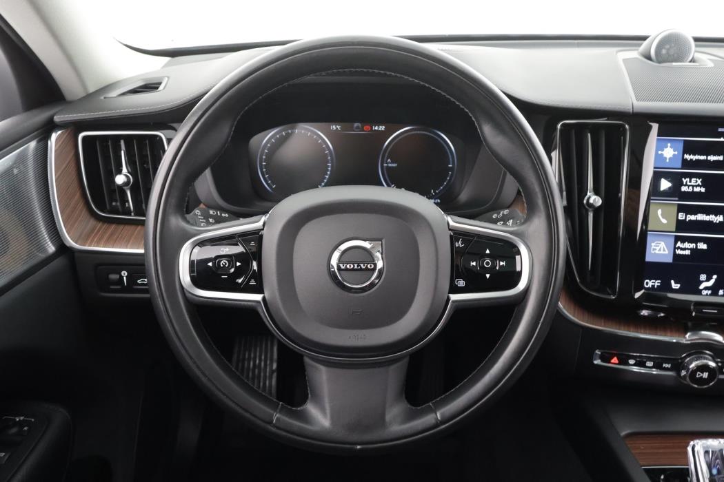VOLVO XC60 2020