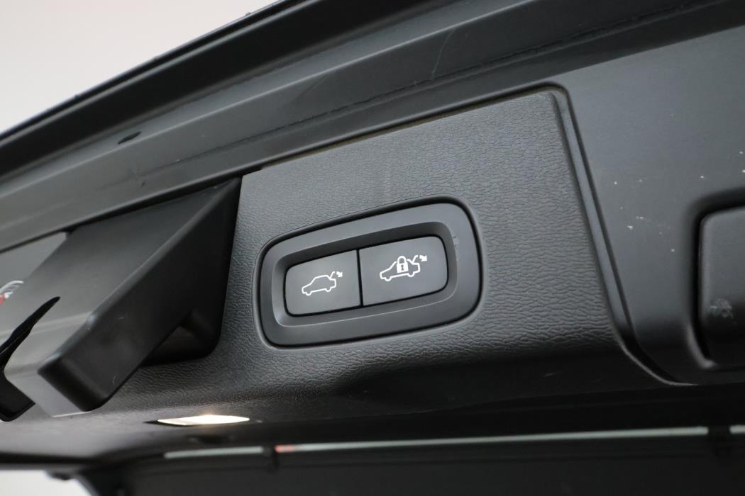 VOLVO XC60 2020