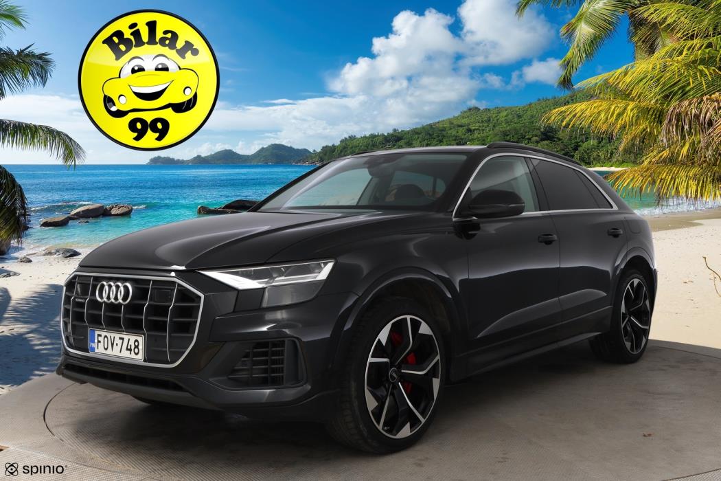 AUDI Q8 2021