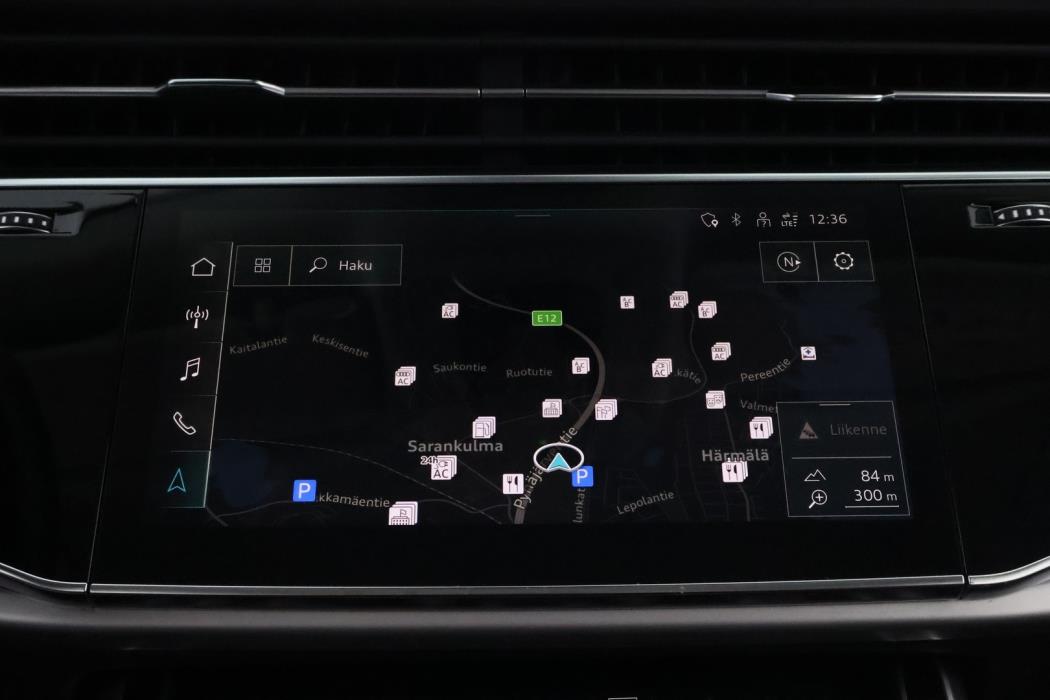 AUDI Q8 2021