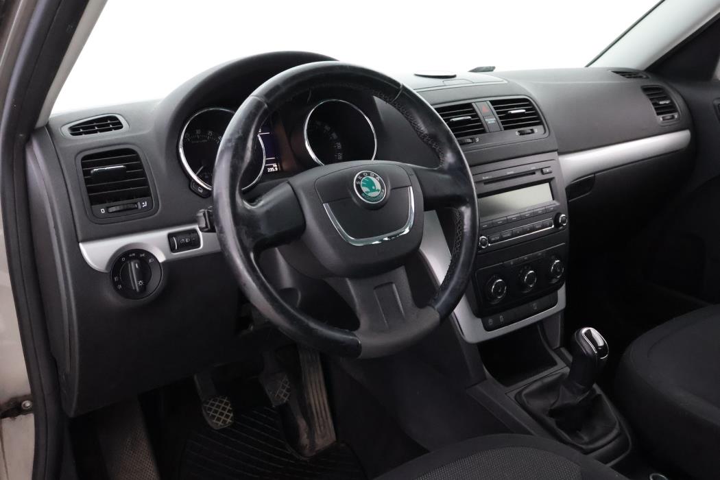 SKODA Yeti 2013