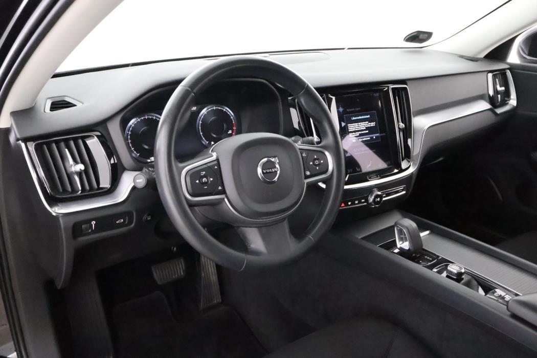 VOLVO V60 2022