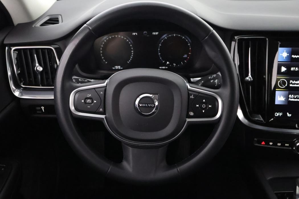 VOLVO V60 2022
