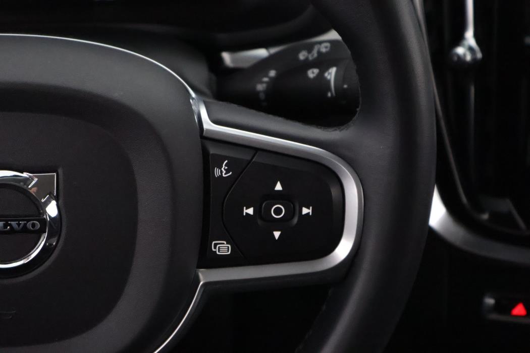 VOLVO V60 2022