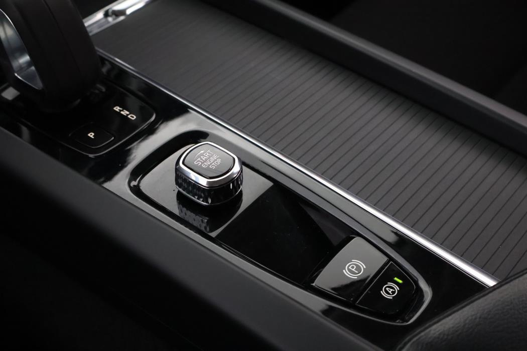 VOLVO V60 2022