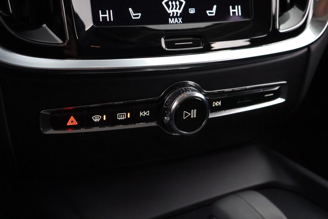 VOLVO V60 2022