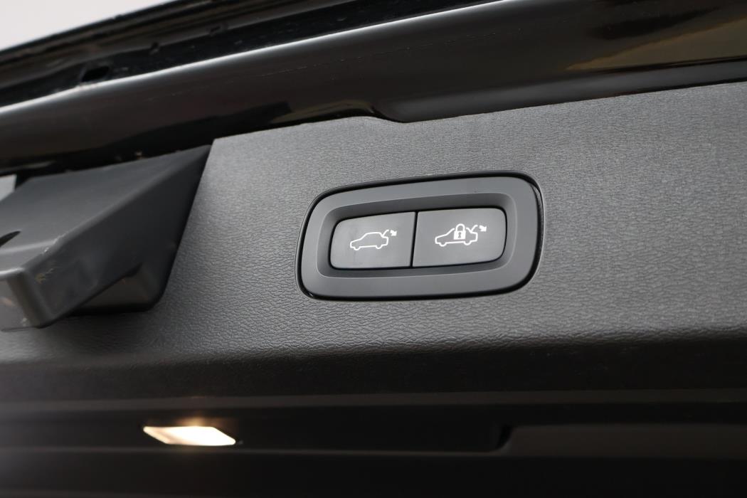 VOLVO V60 2022