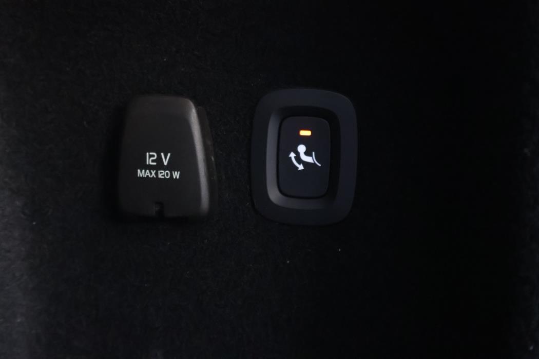 VOLVO V60 2022