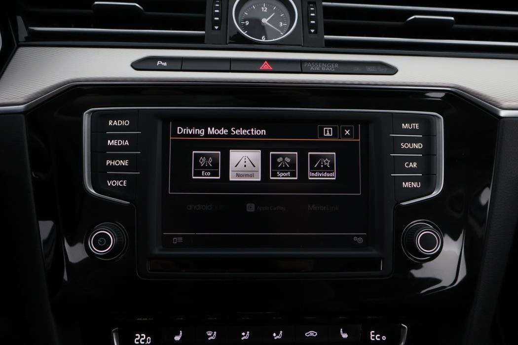 VOLKSWAGEN Passat 2016