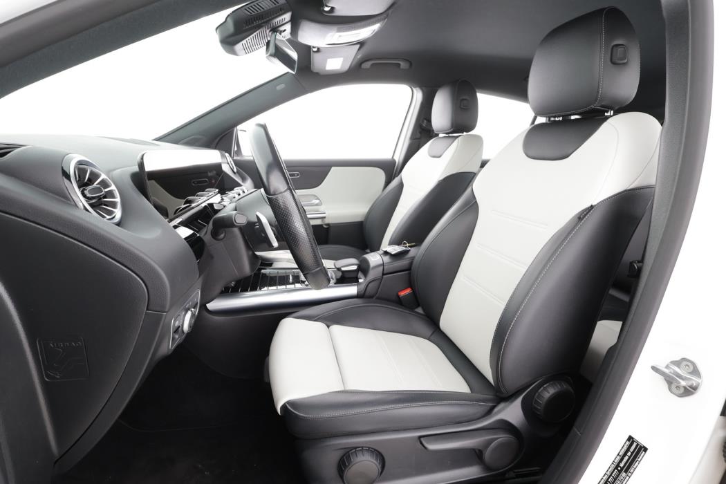 MERCEDES-BENZ GLA 2023