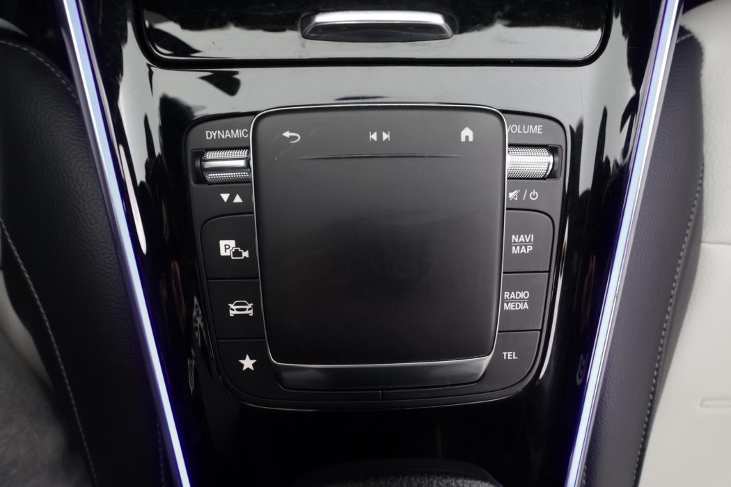 MERCEDES-BENZ GLA 2023