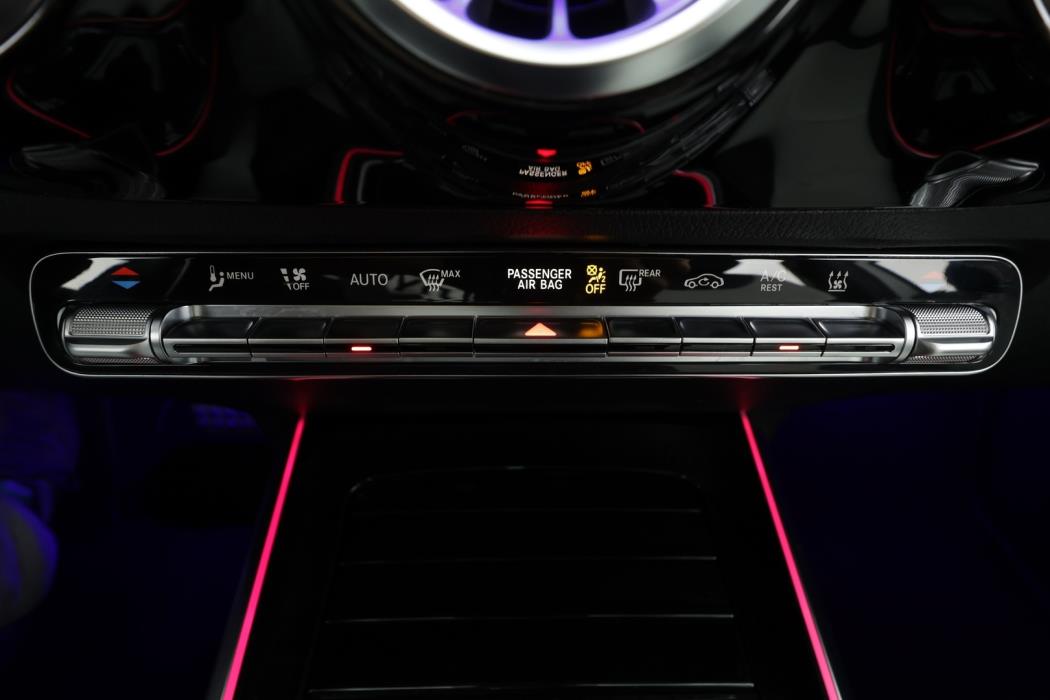 MERCEDES-BENZ GLA 2023