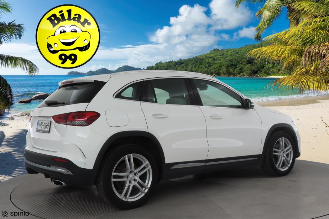 MERCEDES-BENZ GLA 2023