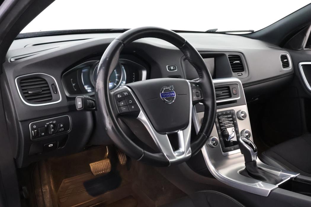 VOLVO V60 Cross Country 2016