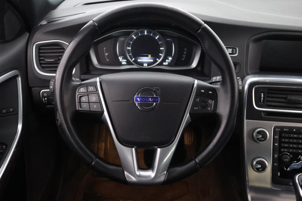 VOLVO V60 Cross Country 2016