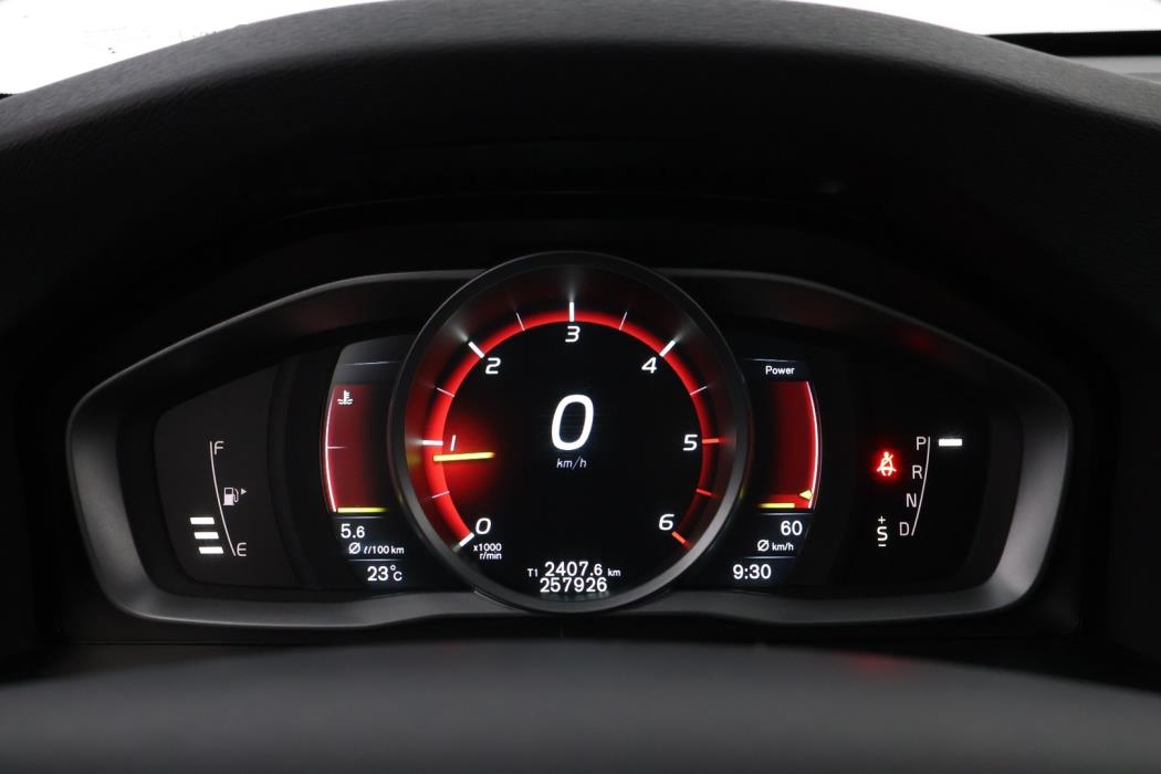 VOLVO V60 Cross Country 2016