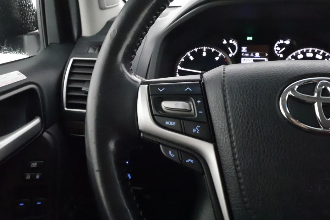TOYOTA LAND CRUISER 2018