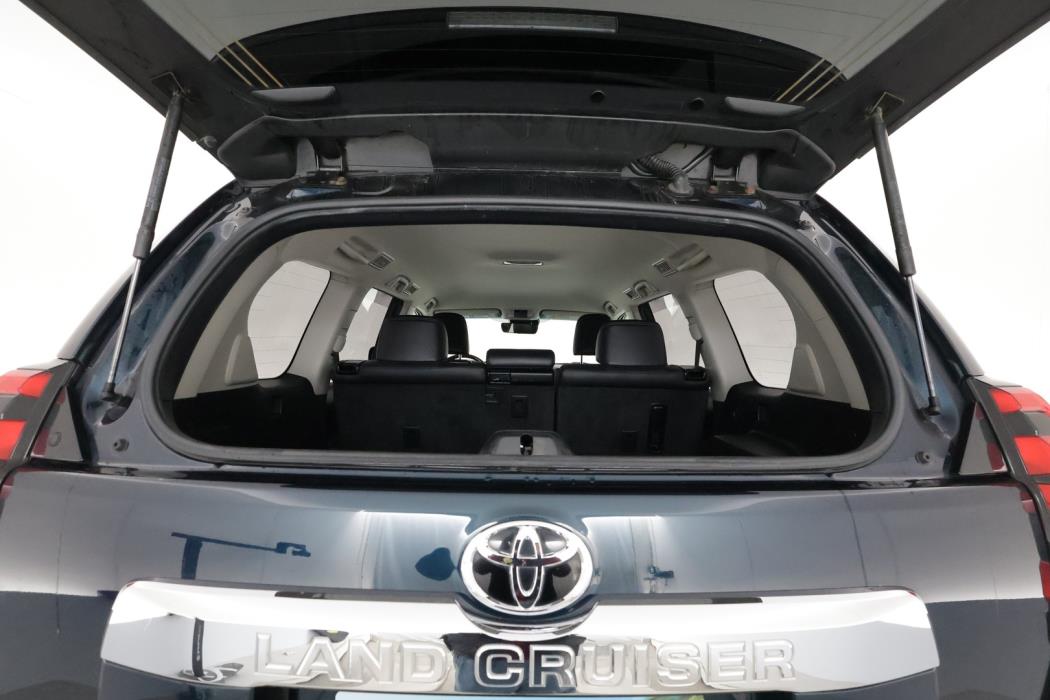 TOYOTA LAND CRUISER 2018