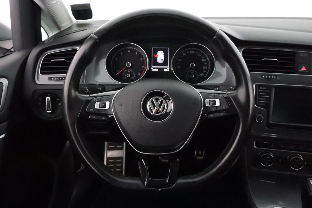 VOLKSWAGEN GOLF 2016