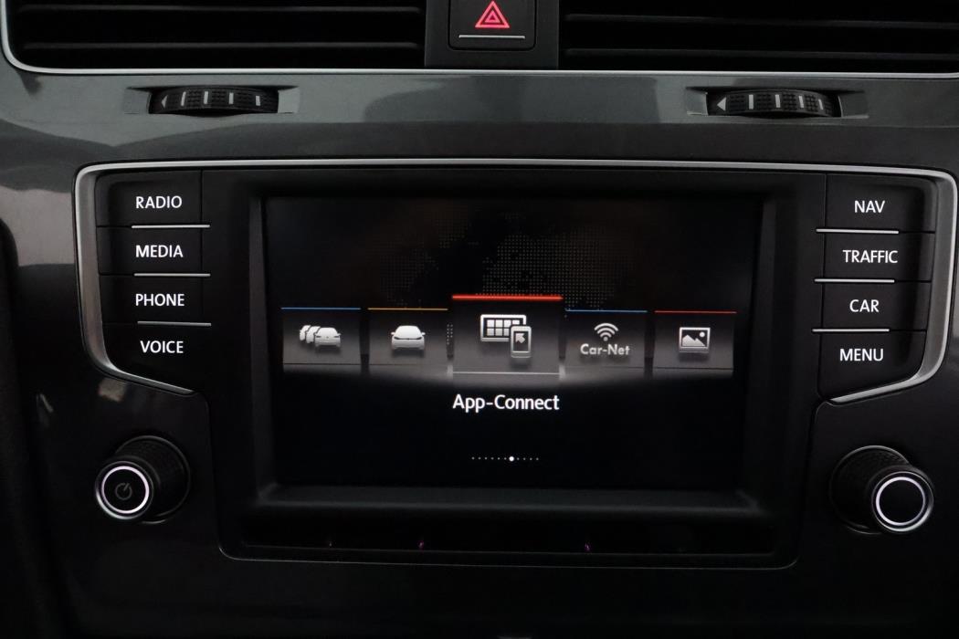 VOLKSWAGEN GOLF 2016