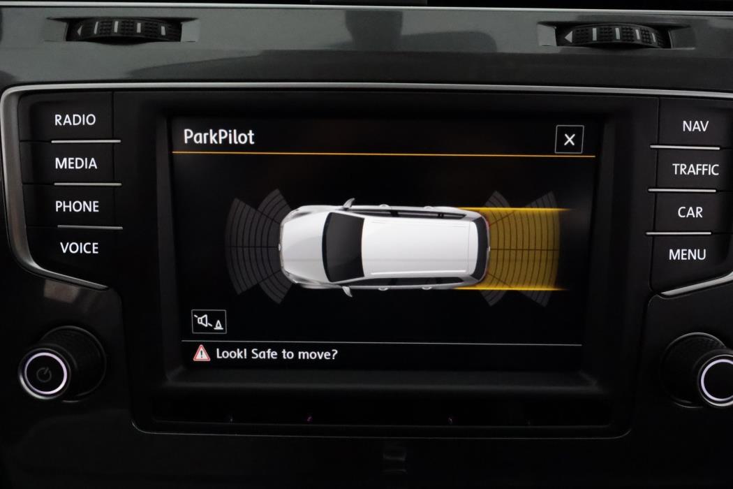 VOLKSWAGEN GOLF 2016
