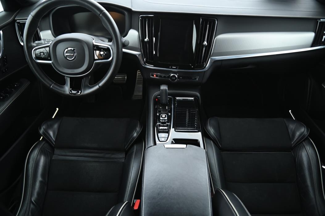 VOLVO S90 2021