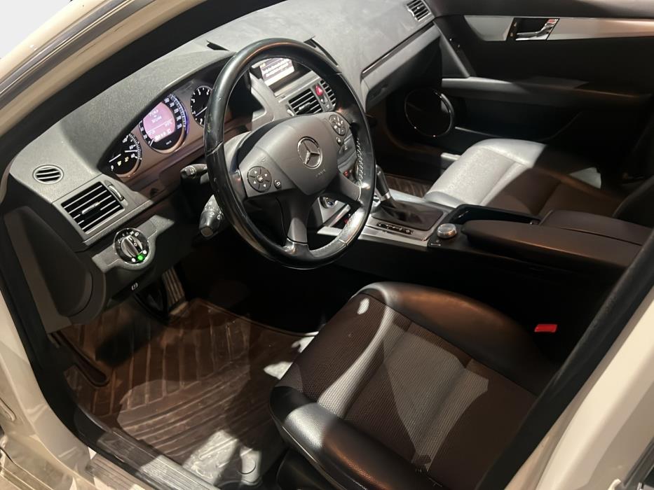 MERCEDES-BENZ C 2009