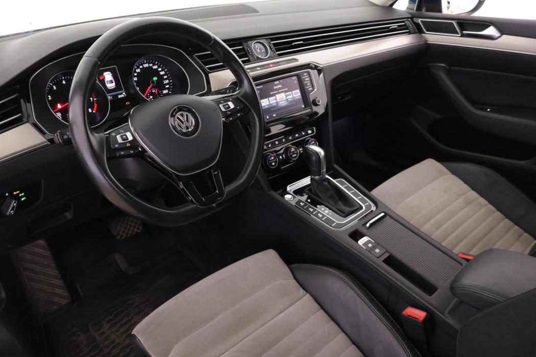 VOLKSWAGEN Passat 2017
