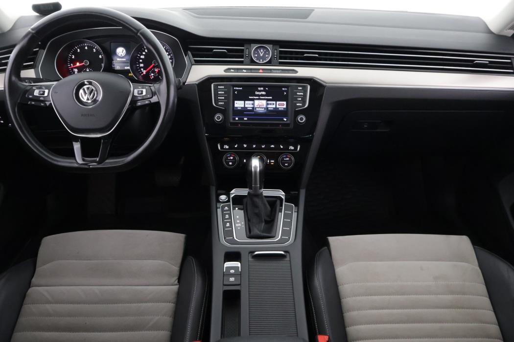 VOLKSWAGEN Passat 2017