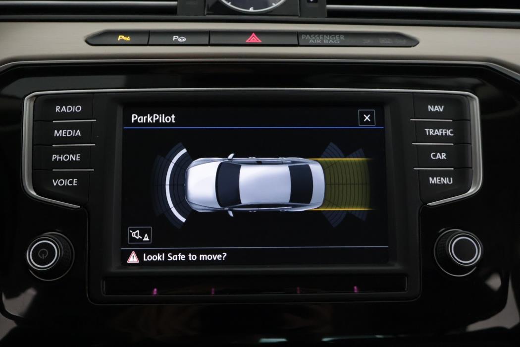 VOLKSWAGEN Passat 2017